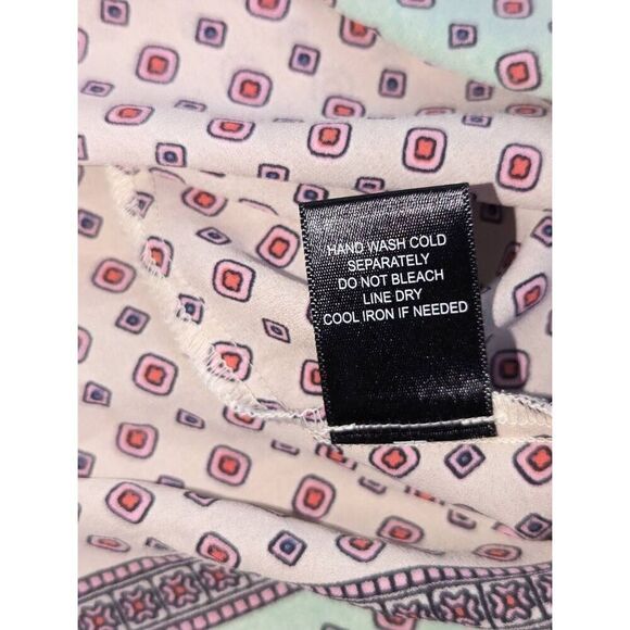 Pleione Long sleeve lightweight Beige Polka Dot button closure Blouse Size: XSP - Picture 5 of 7